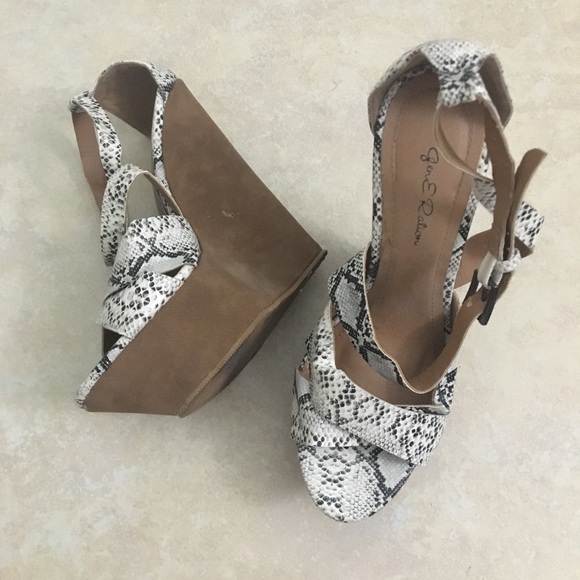 Snake Skin Pattern Plastic Wedge Open Toe Heel - Picture 6 of 6